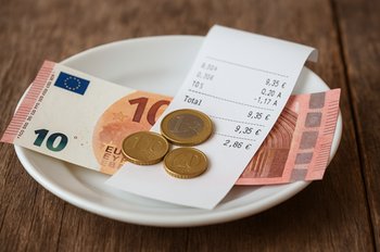 Tipping in Greece: What Travelers Should Really Know About Greek Tipping Culture